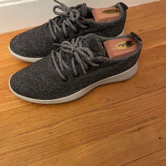 Allbirds Wool Runners -  FREE Shipping Natural Grey/Light Grey - Picture 4 of 4